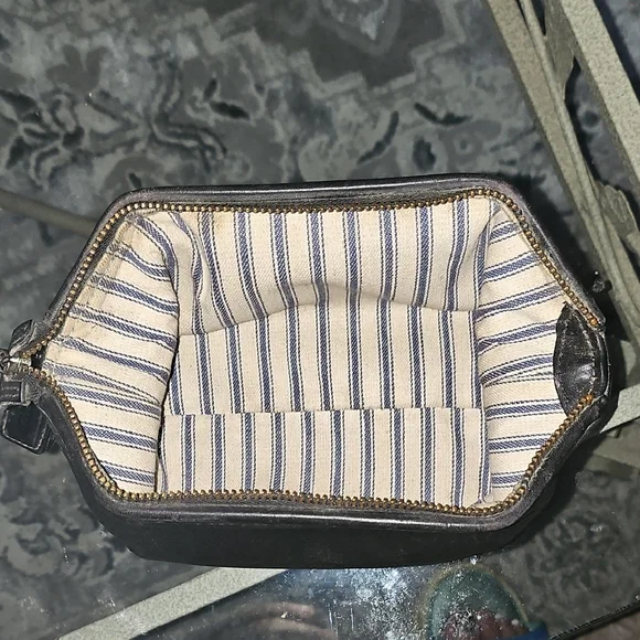 Black Leather Men's Bag - Picture 2 of 7